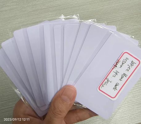 白色空白インクジェットプリント可能なPVCカード Cr 80 0.4mm 0.5mm カード製造用