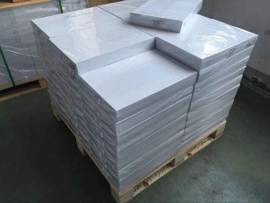 エコフレンドリー 0.3mm 白色 リサイクル印刷可能な PVC プラスチックシート スマットカードの生産