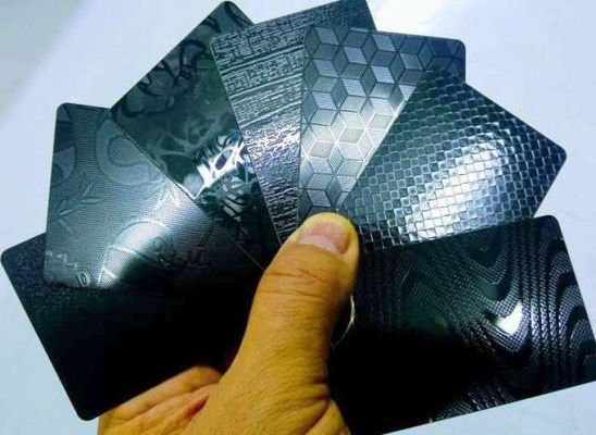 A3+サイズのカードラミネーション 鋼板 輝くマットシルクパターン プラスチックカードの製造のための仕上げ