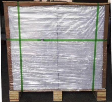 厚さ範囲 0.12-0.76mm PVCコアシートシートオフセット印刷 プラスチックカード産業用シルクスクリーン印刷