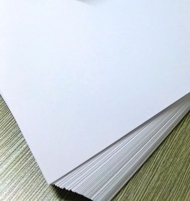 厚さ範囲 0.12-0.76mm PVCコアシートシートオフセット印刷 プラスチックカード産業用シルクスクリーン印刷