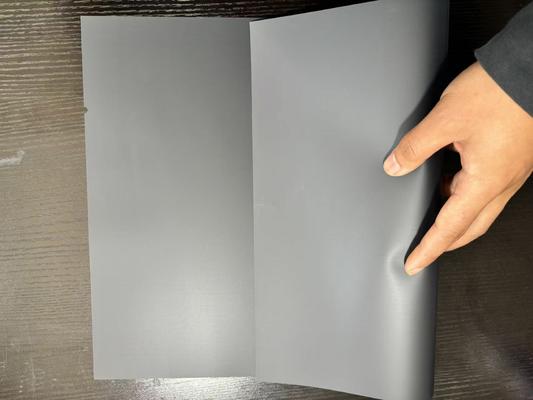 安全なアクセス管理のための長持ち耐久性のある,カスタマイズ可能な接触のないスマートPETカード材料