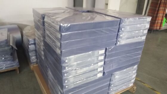 透明なPVCコーティングオーバーレイフィルム 厚さ0.04-1.0mm 粘着度も強い プラスチックカードのラミネーション