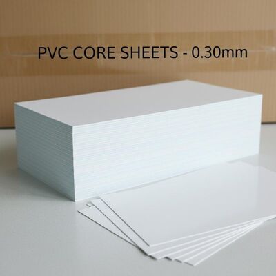 0.30mm 厚さ 銀行カード製造用のオフセット印刷可能なPVCコアシート