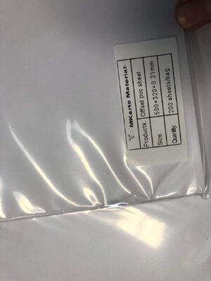 スマートカードの生産のための強い皮抜き強度を持つ個別サイズ0.3mmホワイトインクジェットプリント可能なPVCシート