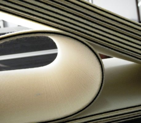 A4 3mmのRFIDカード ラミネーションのための白によって薄板にされるパッドの毛織のフェルトのクッション材料