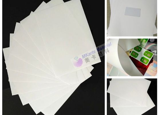 耐衝撃性のオフセット印刷のPCのPCのプラスチック カードのためのプラスチック中心シート