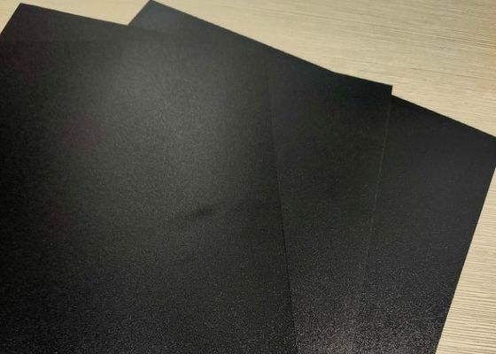 反射Ecoの友好的で黒いポリカーボネートのPCのカードのためのプラスチック中心シート