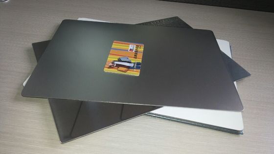 800ミクロンHRC80 0.6mmの光沢のあるカードによって薄板にされる鋼板
