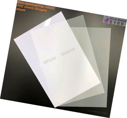 1枚の中間の中心シートと2枚の印刷物シートが付いている非薄板になる0.58mmのインクジェット ポリ塩化ビニール シート