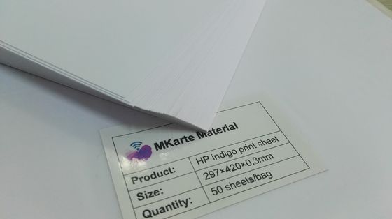 0.32mmのプラスチック カードのために味方されるポリ塩化ビニール シートの馬力インディゴの単一を印刷するA4サイズ デジタル