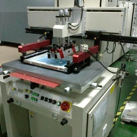 厚さ範囲 0.12-0.76mm PVCコアシートシートオフセット印刷 プラスチックカード産業用シルクスクリーン印刷