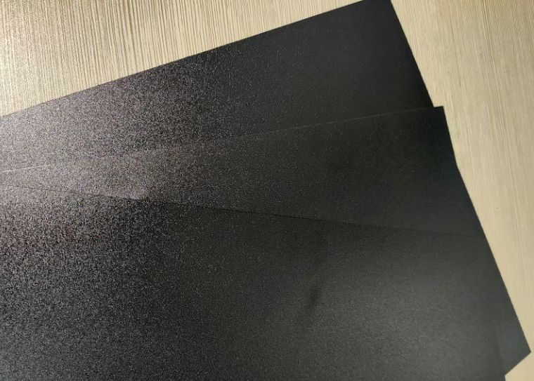 反射Ecoの友好的で黒いポリカーボネートのPCのカードのためのプラスチック中心シート
